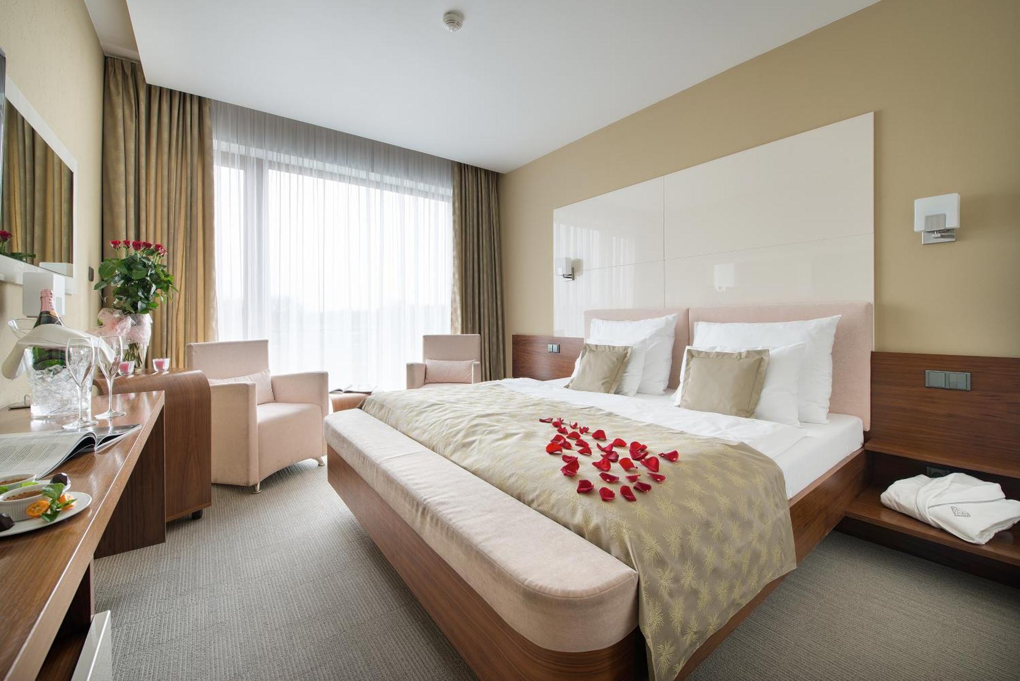 Wellness Hotel Diamant Hluboká nad Vltavou Eksteriør bilde